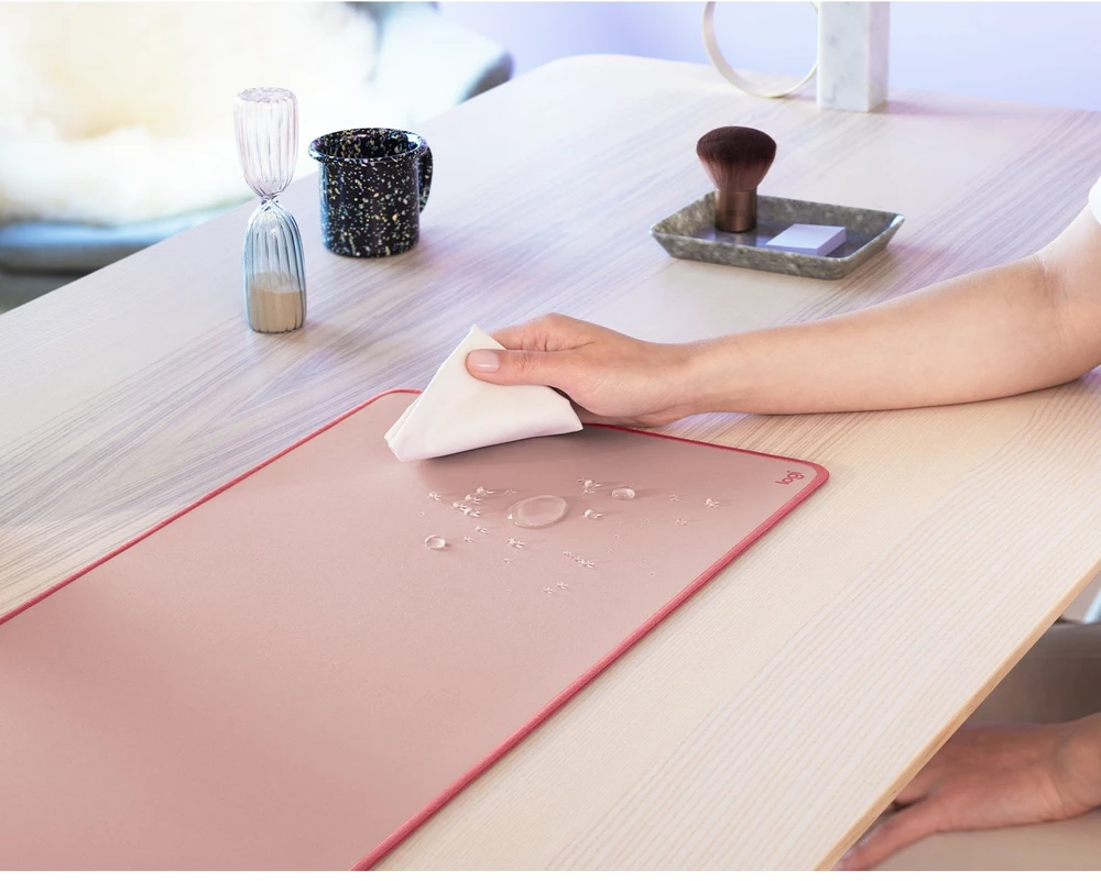 Pelės kilimėlis LOGITECH Desk Mat Studio Series, Tamsiai rožinė spalva