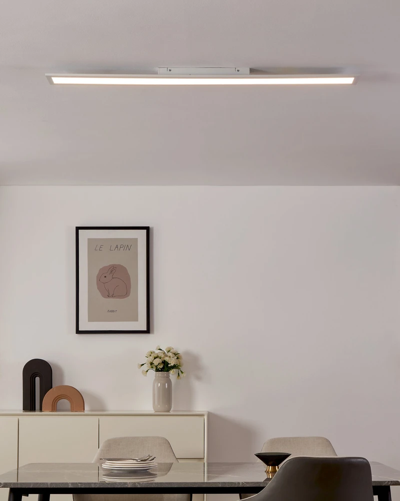 „Eglo“ – „Salobrena-Z“ balta panelė 120x10 – išmanioji LED lemputė su „Zigbee“ ir „Bluetooth“