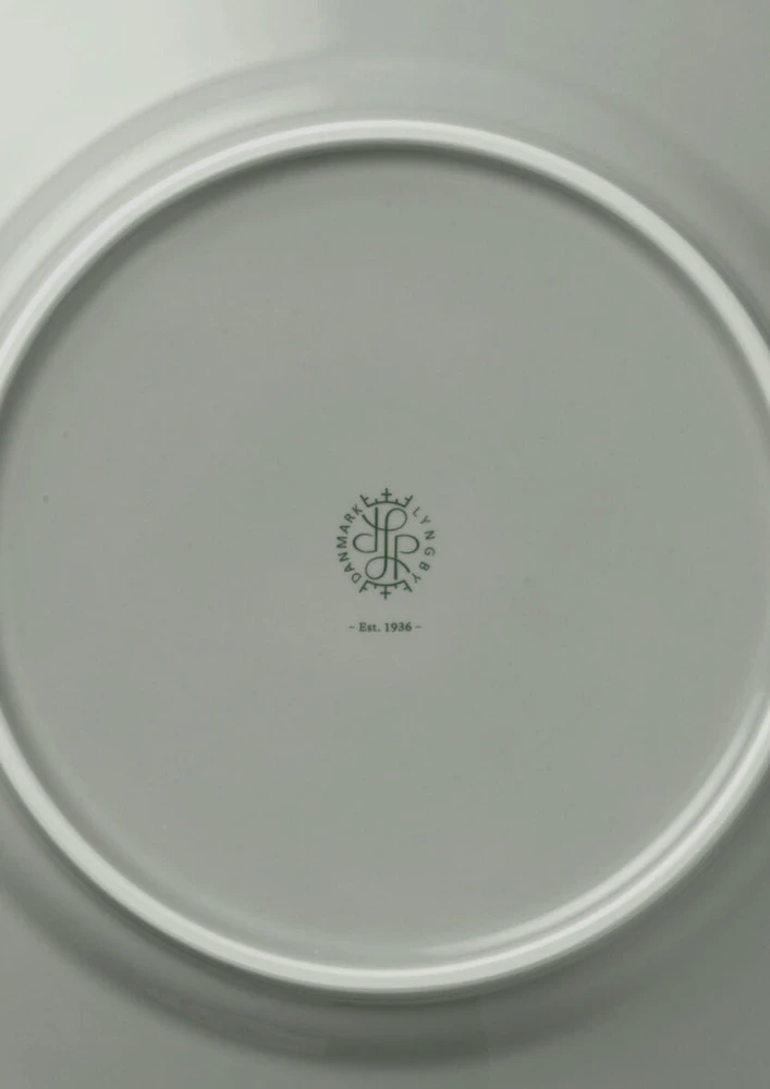 Lyngby Porcelæn – Rhombe Earth pietų lėkštė – Ø21 cm – Samanos