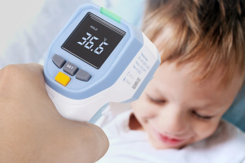 Miernik Infraraudonųjų spindulių bekontaktis termometras Uni-T UT305H