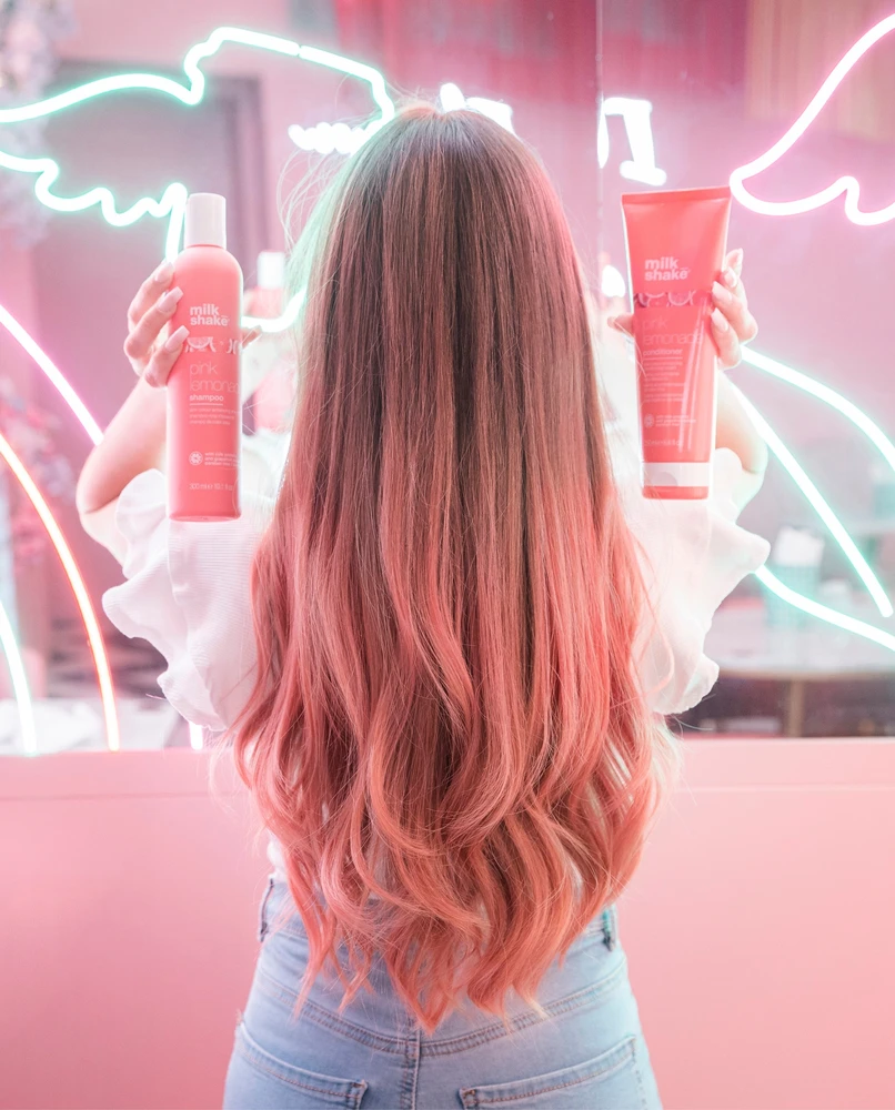 Milk Shake Milk_Shake Rožinė Lemonade Conditioner atspalvį suteikiantis plaukų kondicionierius šviesiems plaukams, 250 ml
