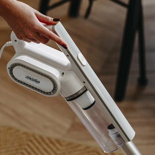 Mesko Adler | Vertikalus cikloninis dulkių siurblys | MS 7058 | Virvelinis veikiantis | 400 W | 220-240 V | Veikimo spindulys 8,35 m | Baltas