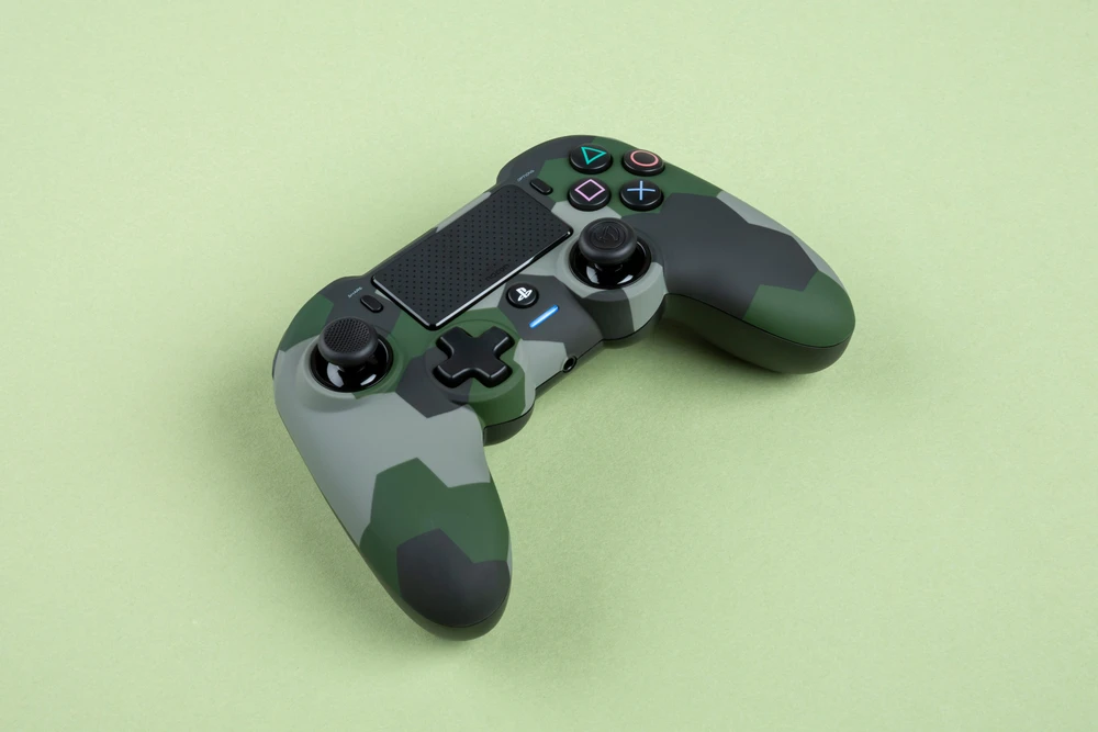Nacon Asymmetric Playstation 4 laidinis valdiklis (Camo Žalias)