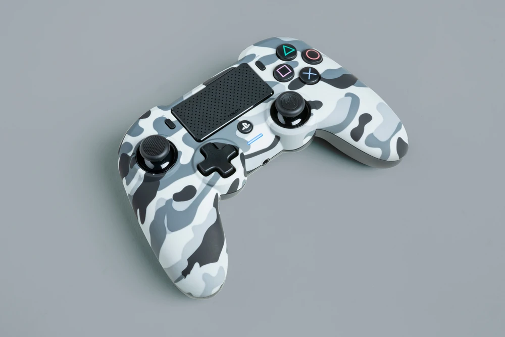 Nacon Asymmetric Playstation 4 laidinis valdiklis (Camo Pilkas)