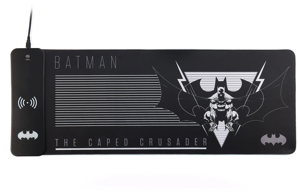 „Numskull Batman“ – didelis žaidimų kilimėlis ir mobiliojo telefono įkroviklis