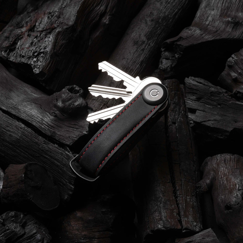 Orbitkey - Crazy Horse odinis raktų dėklas - obsidiano raudonumo