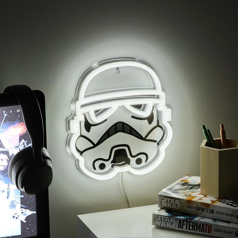Paladone „Stormtrooper“ prie sienos tvirtinamas LED neoninis šviestuvas