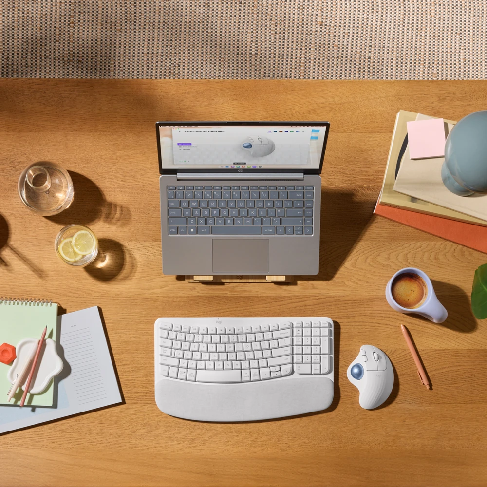 „Logitech M575S“ belaidė pelė „Balta“