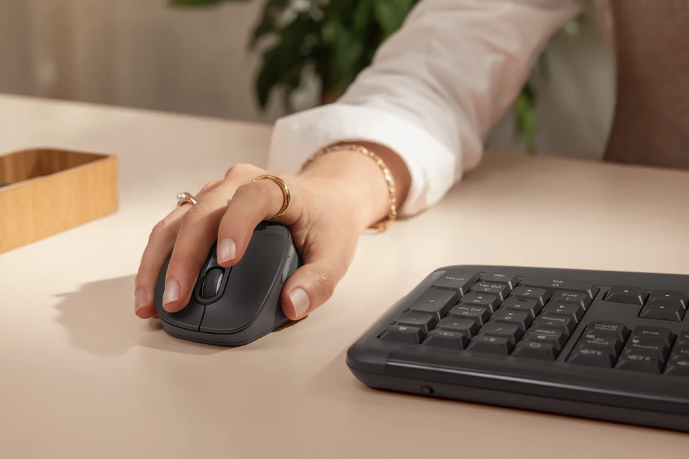 Belaidė kompiuterio pelė Logitech Signature Comfort Plus M850L, Bluetooth, Juoda