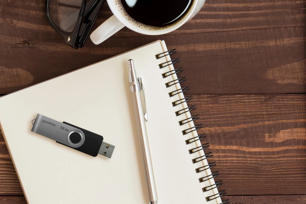 Atmintinė USB 3.0 GOODRAM UTS3 16GB, juoda sp.