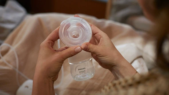 „Philips Avent“ – dvigubo krūties pompos rinkinys, patogi silikoninė pagalvėlė