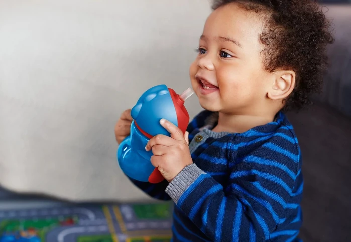 „Philips Avent“ – šiaudelių puodeliai, lankstus šiaudelių puodelis, 200 ml / 7 uncijos, 9 mėn.+, 1 vnt. pakuotė