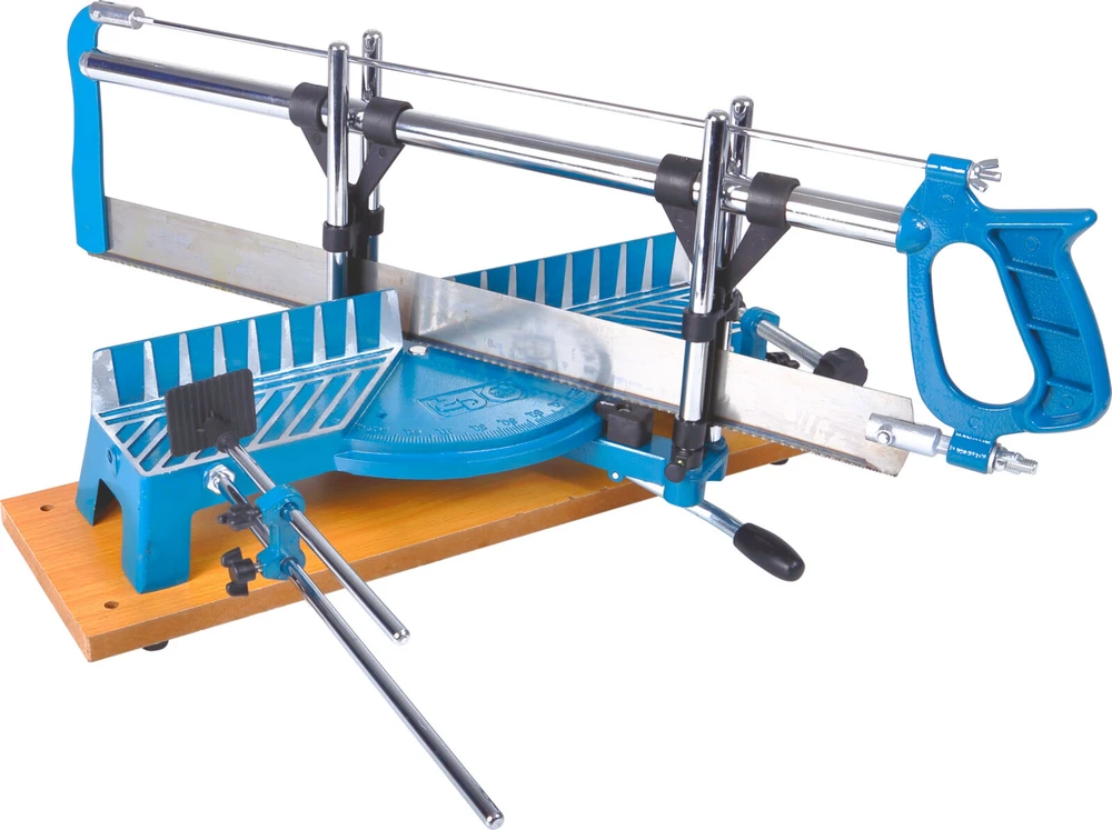 Mega Piła 550 mm kampinis pjūklas (gs)