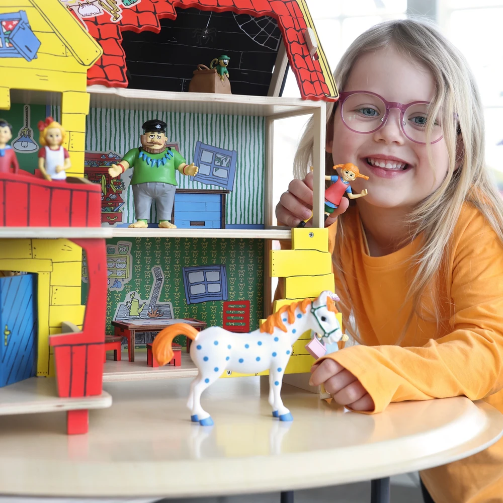 Pippi Langstrump Pippi Langstrømpe – „Pippi's Villa Villekulla Dollhouse“ (18103 m.)