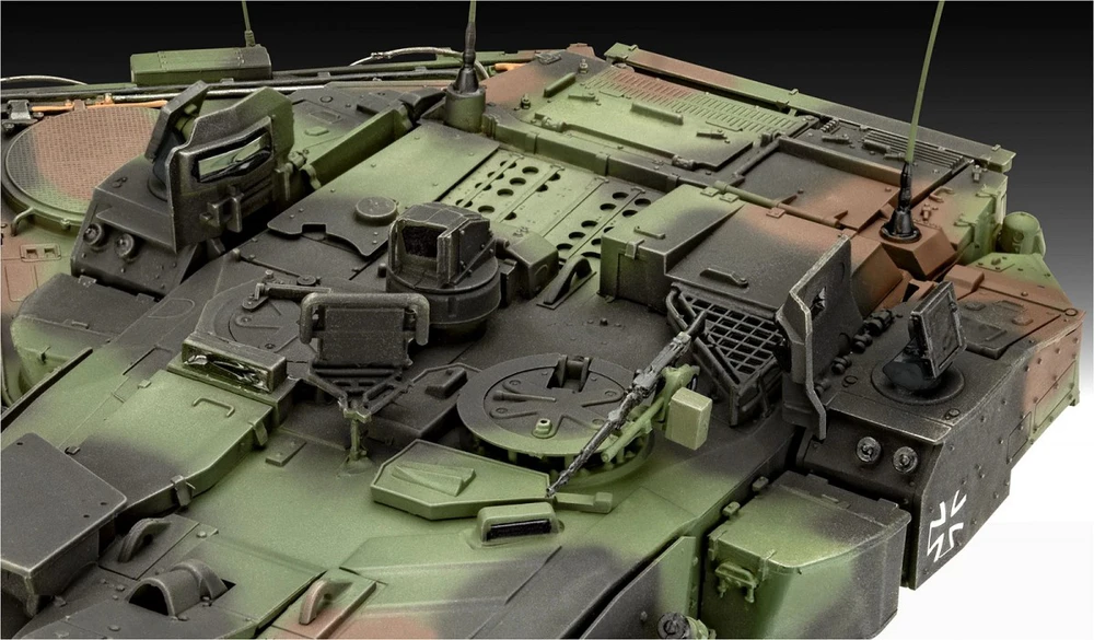 Revell Leopard 2A7A1 1/35 plastikinis tanko modelis