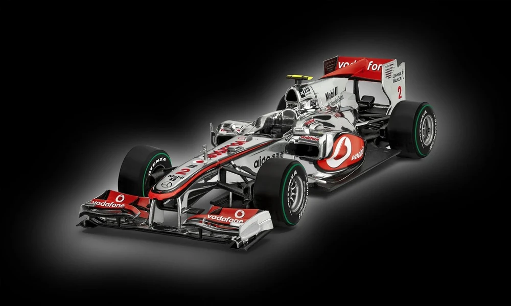 Revell McLaren Mercedes F1 MP4-25 Lewis Hamilton 1:24 surinkimo rinkinys