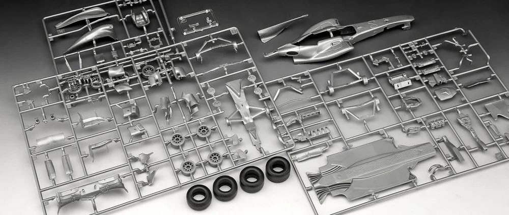 Revell McLaren Mercedes F1 MP4-25 Lewis Hamilton 1:24 surinkimo rinkinys