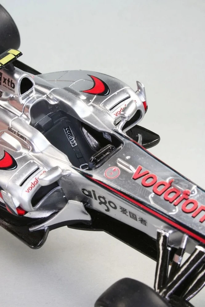 Revell McLaren Mercedes F1 MP4-25 Lewis Hamilton 1:24 surinkimo rinkinys