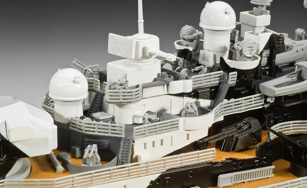 Revell Tirpitz vokiečių mūšio laivas 1/350 plastikinis modelis