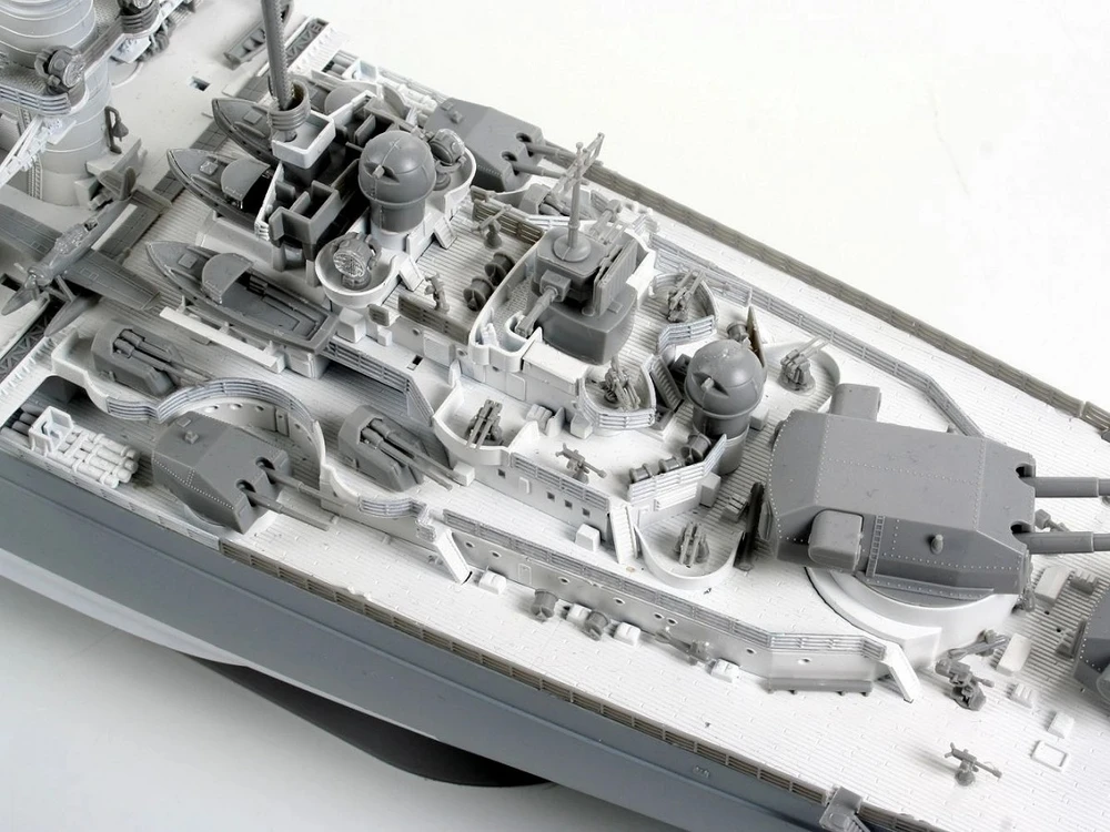 Revell Tirpitz vokiečių mūšio laivas 1/350 plastikinis modelis