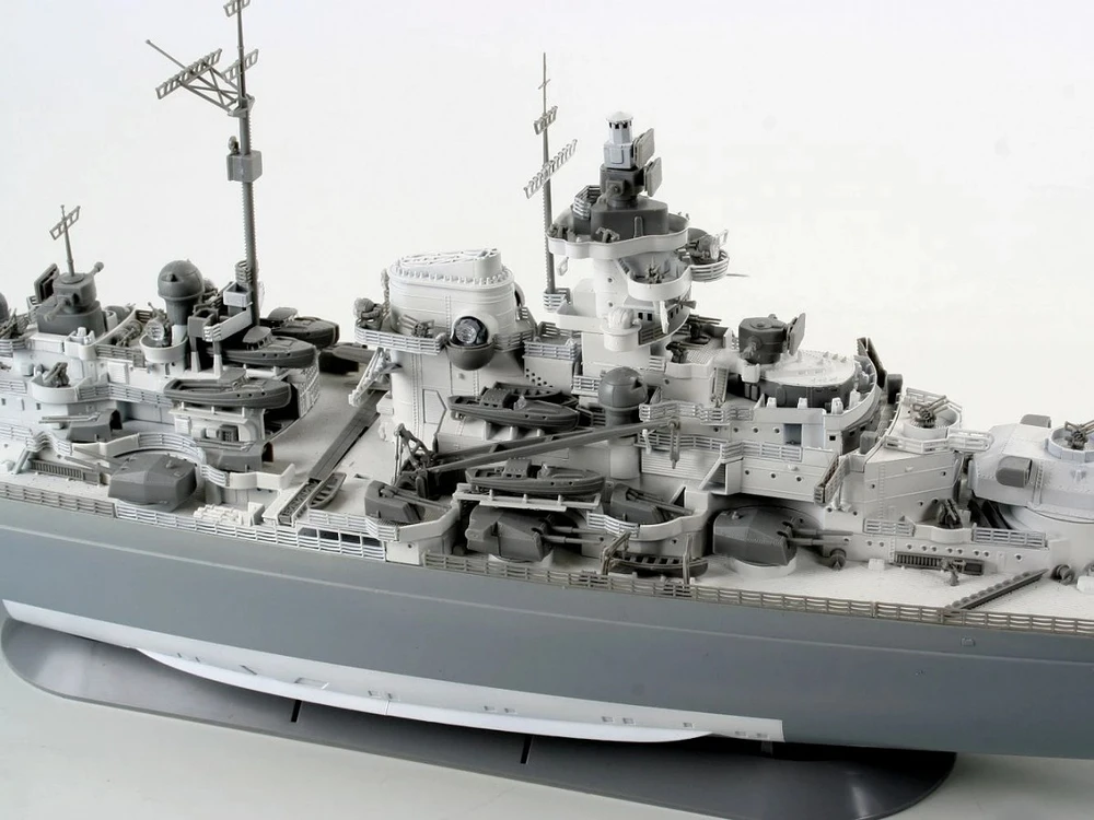 Revell Tirpitz vokiečių mūšio laivas 1/350 plastikinis modelis