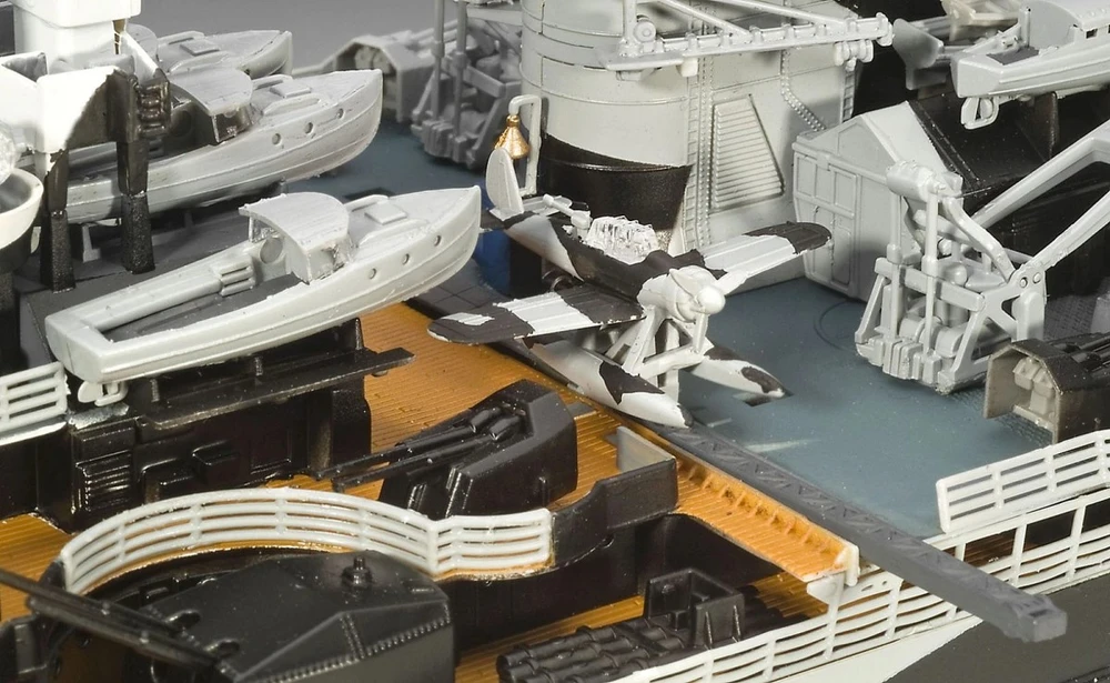 Revell Tirpitz vokiečių mūšio laivas 1/350 plastikinis modelis