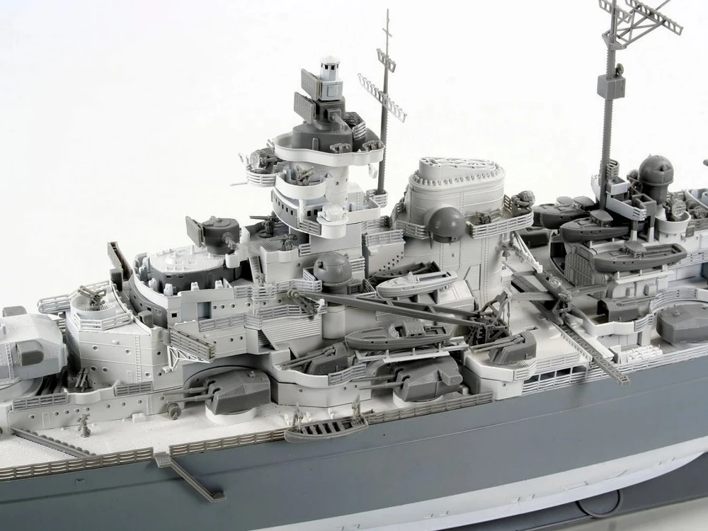 Revell Tirpitz vokiečių mūšio laivas 1/350 plastikinis modelis