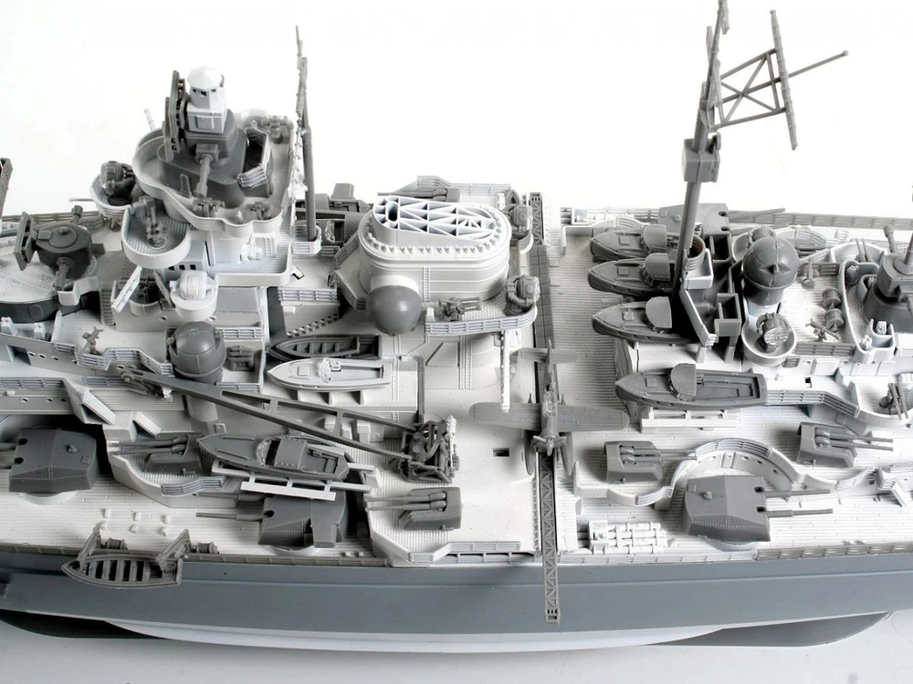 Revell Tirpitz vokiečių mūšio laivas 1/350 plastikinis modelis