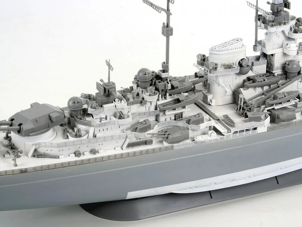 Revell Tirpitz vokiečių mūšio laivas 1/350 plastikinis modelis