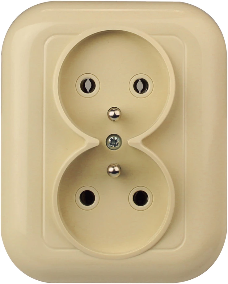 Plastrol rozetas kištukinis viengubas p/t, 2p+su su užuolaidėle, 16a, 250v