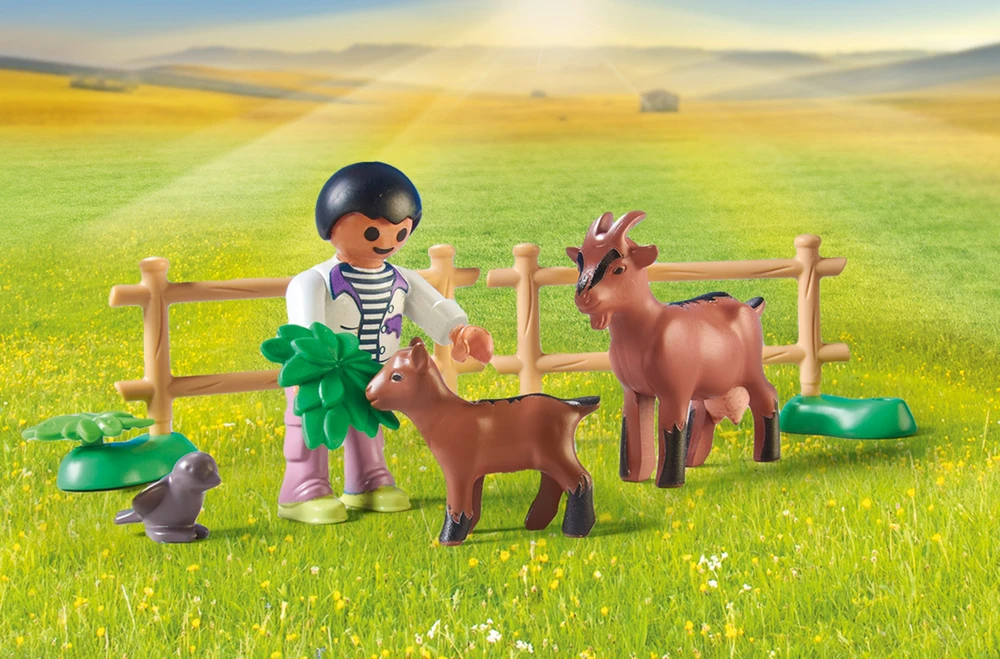 Playmobil Country 71442 Traktorius su priekaba ir vandens baku