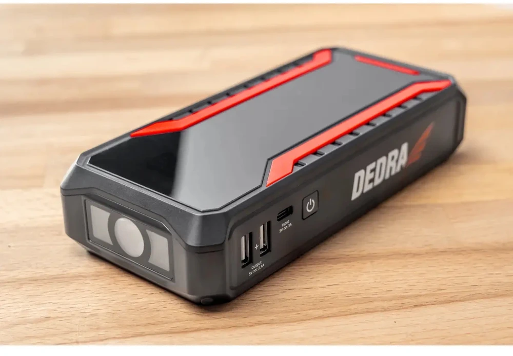Dedra Powerbank Įkroviklis su variklio užvedimo funkcija, 12000 mAh, LCD ekranas