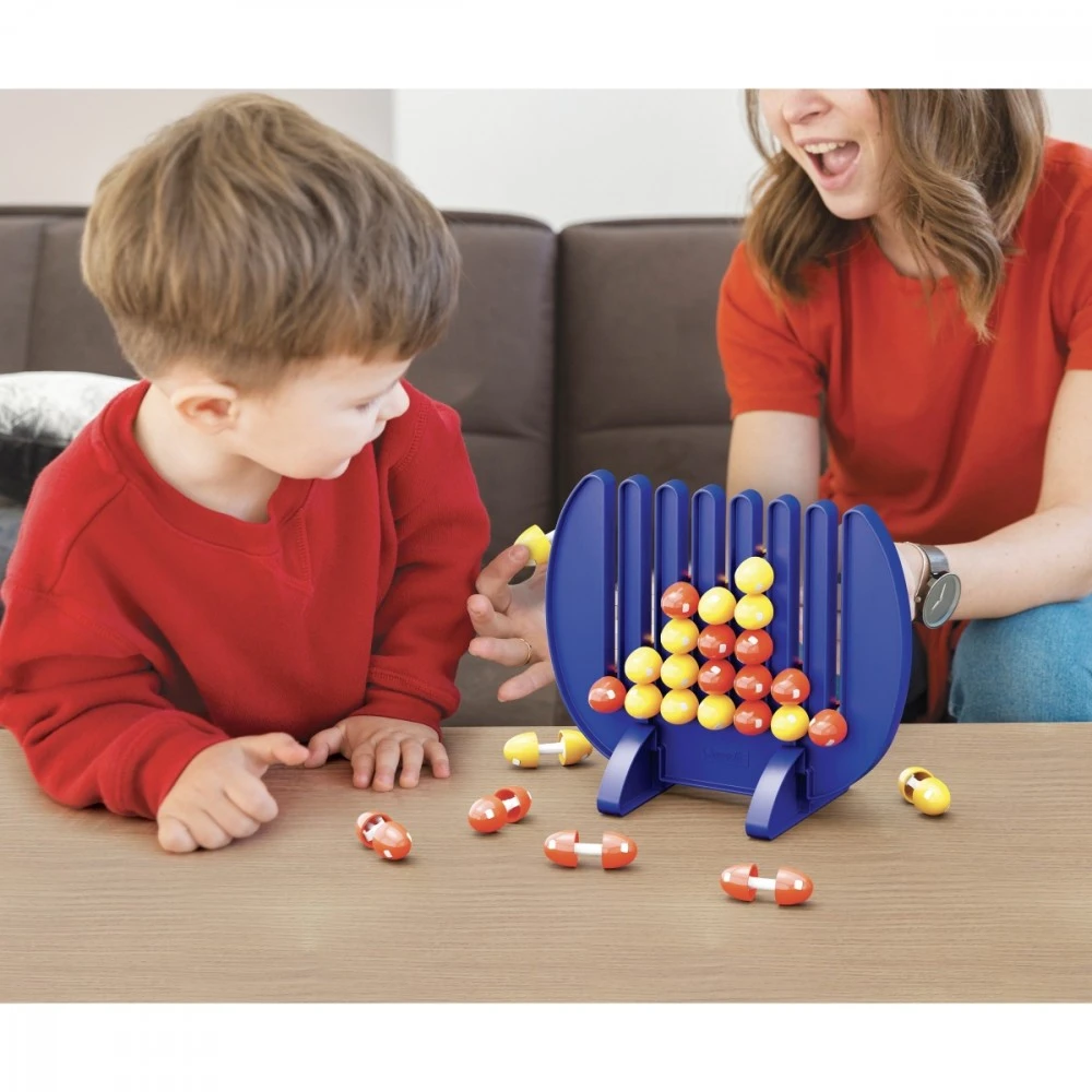 Quercetti Gra four pegs