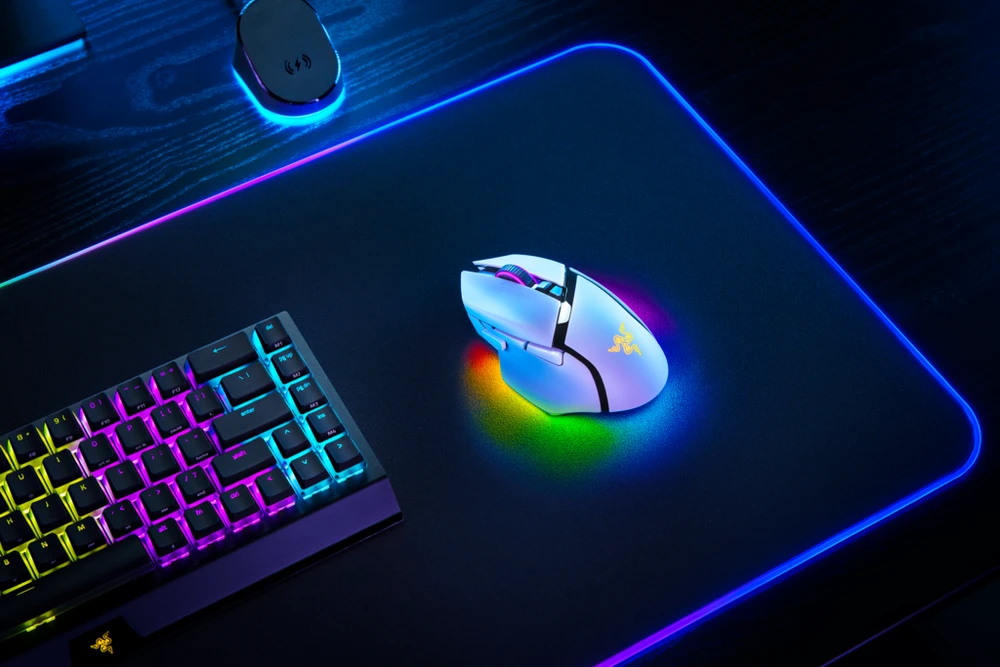 Razer | Basilisk V3 Pro | Wireless | Pelė žaidimams | Bluetooth | Baltas | Yes