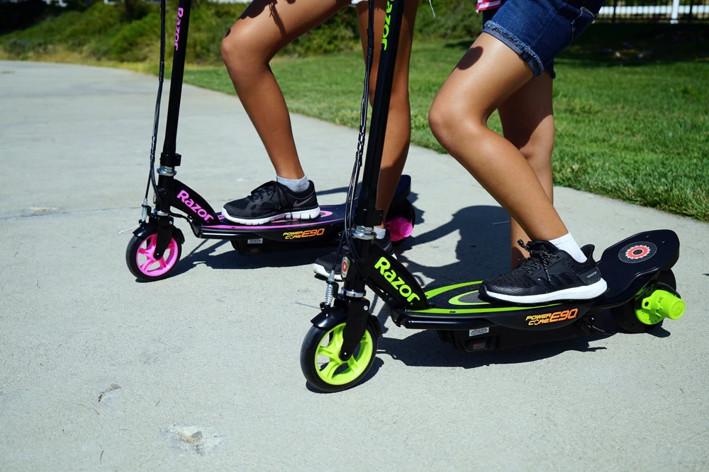 Razor Power Core E90 elektrinis paspirtukas Rožinis
