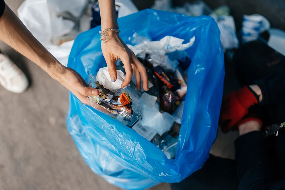 Realne Ceny Krzysztof Alchimionek Worki na Śmieci 35L 150 vnt. Uniwersalne Worki Wiązane Mocne Mėlyna