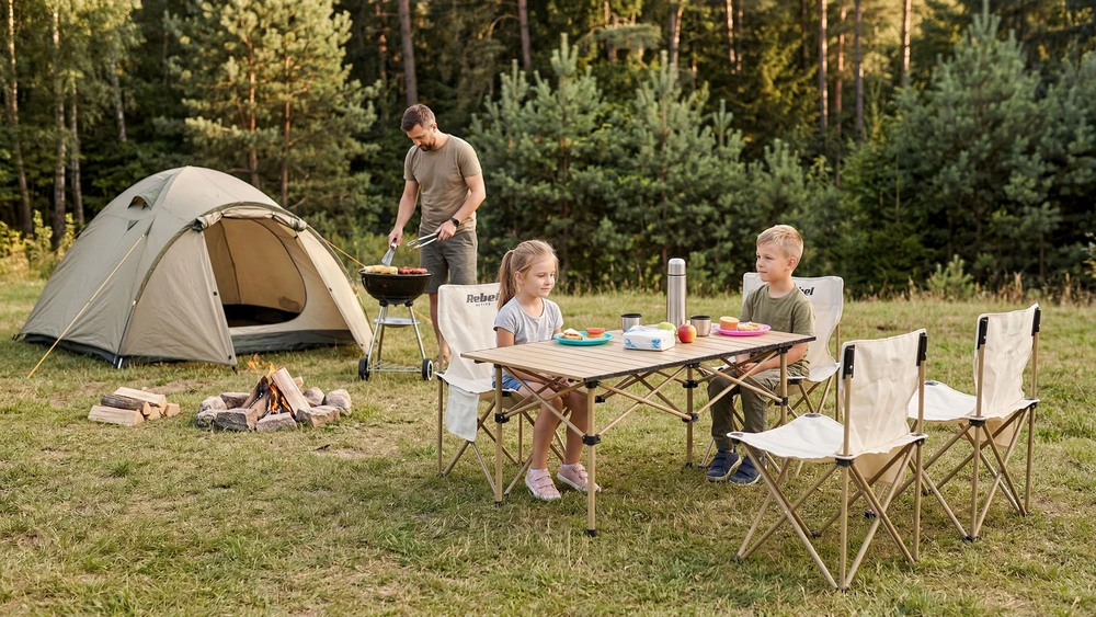 Rinkinys Turistinio paplūdimio baldų komplektas, stalas + 4 kėdės, metalinis rėmas, Rebel Active