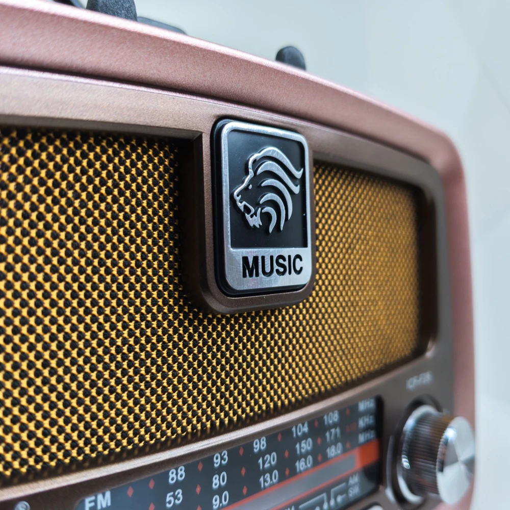 Przenośne Nešiojamasis virtuvės radijas su retro FM, Bluetooth, USB, SD