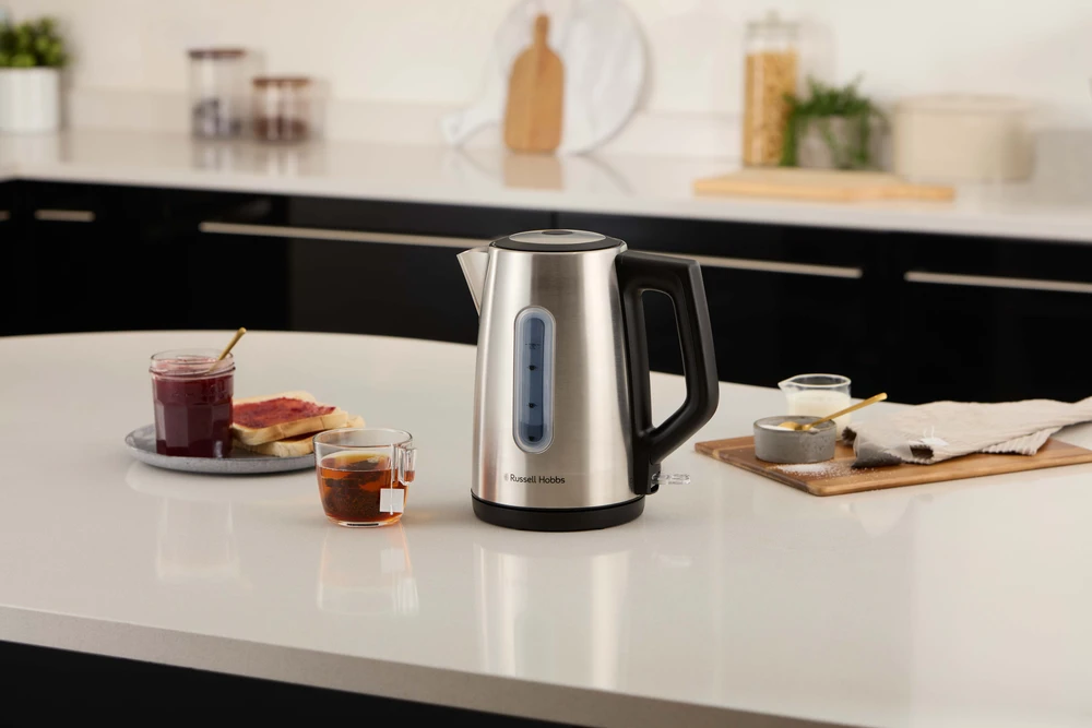 Russell Hobbs virdulys Heaton, šlifuotas nerūdijantis plienas su juodais akcentais, 1,7 l