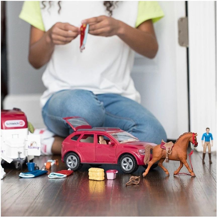 SCHLEICH HORSE CLUB Nuotykis keliaujant automobiliu su priekaba arkliams