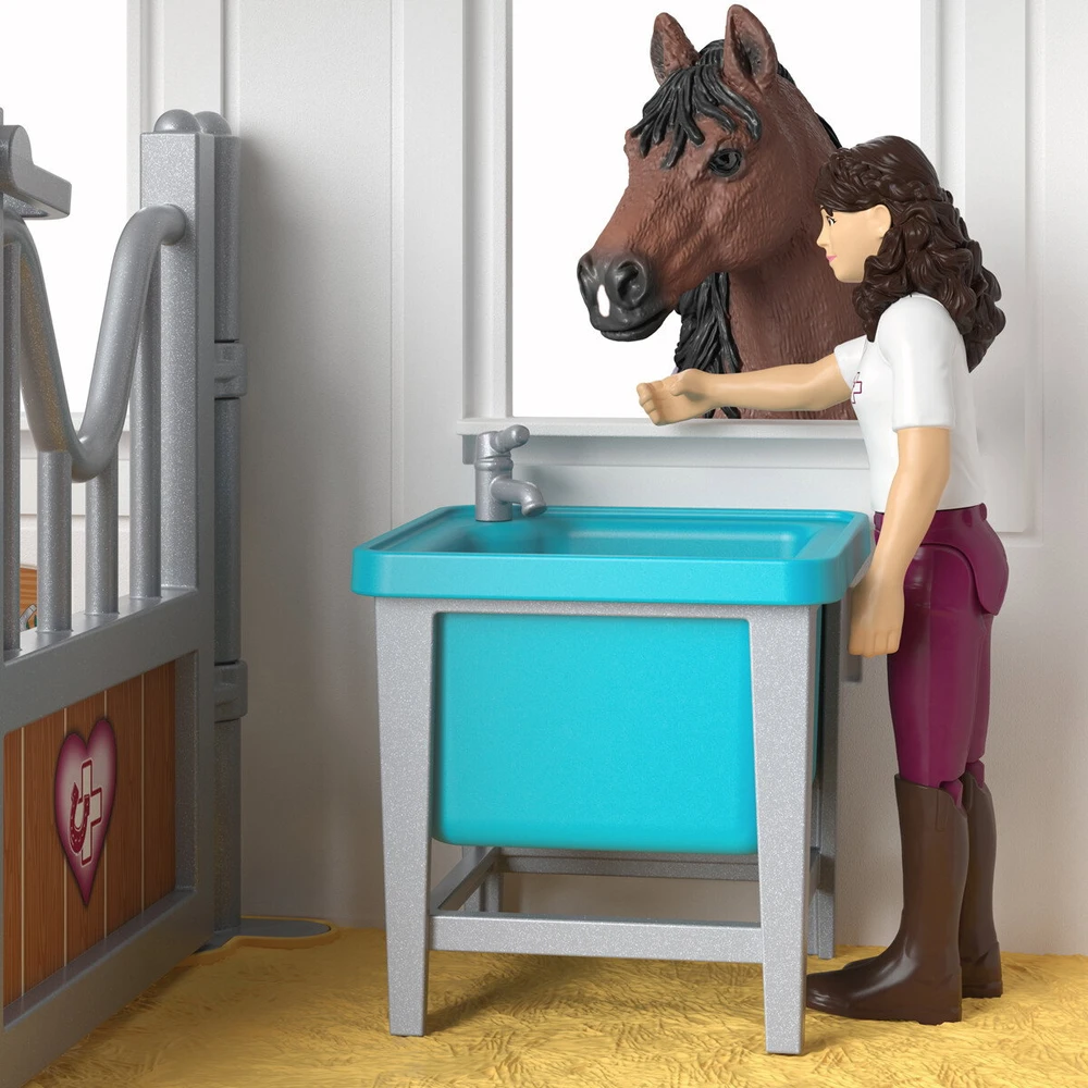 SCHLEICH HORSE CLUB Žirgų klinika