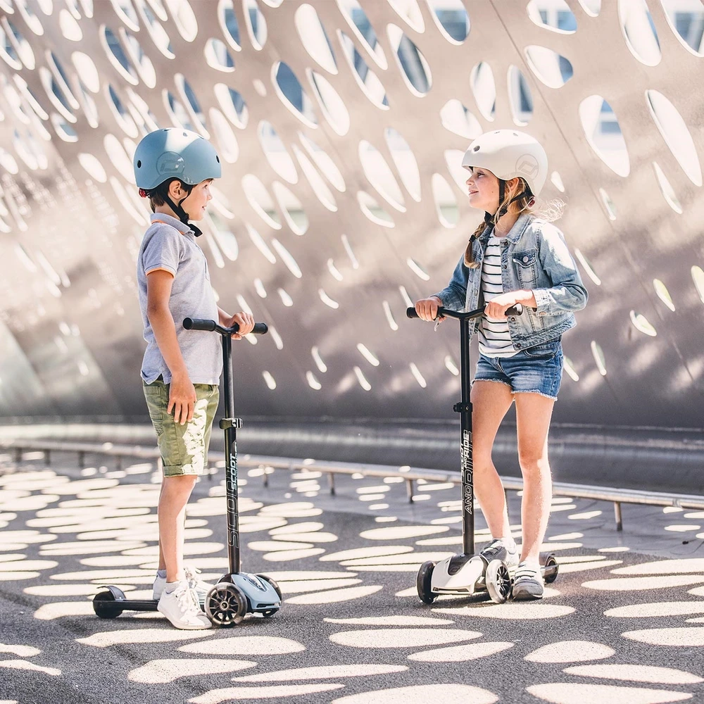 Scoot and Ride Scoot & Ride Highwaykick 5 LED Ash