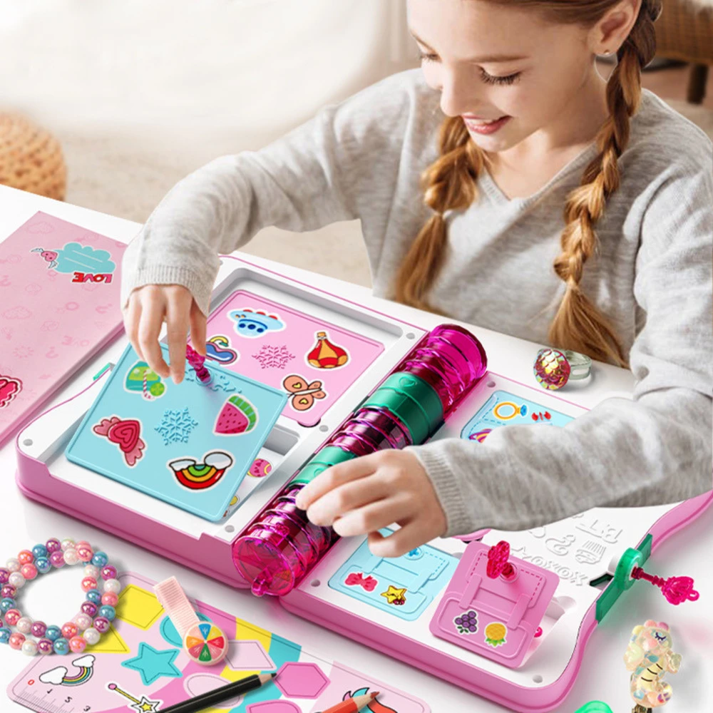 Lean Toys Slaptas dienoraštis su užraktu ir priedais, rožinis
