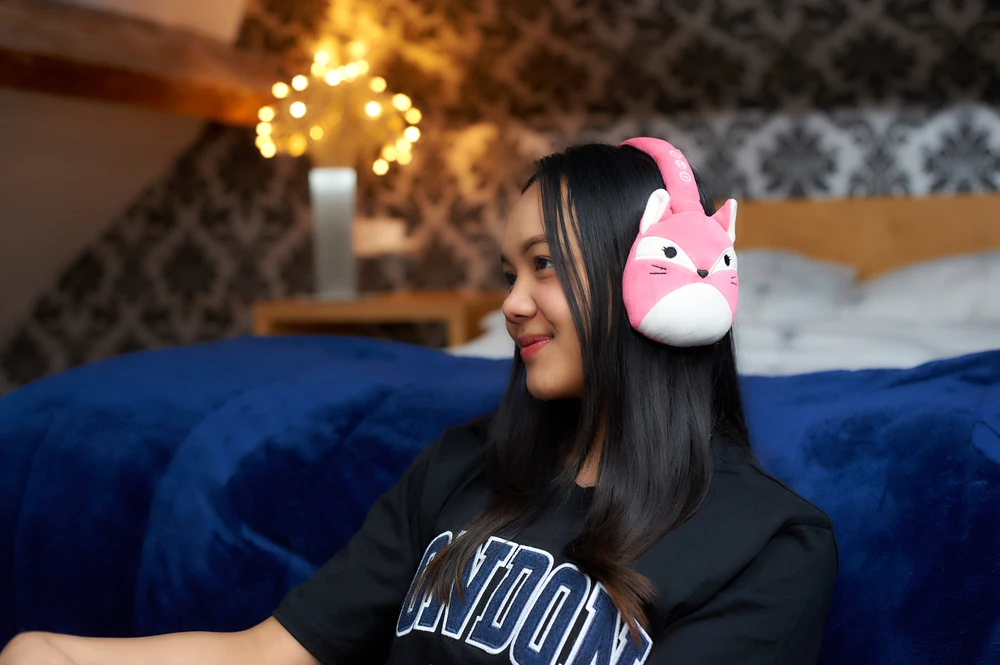 „Squishmallows“ – pliušinės „Bluetooth“ ausinės – „Fifi“ (608091)
