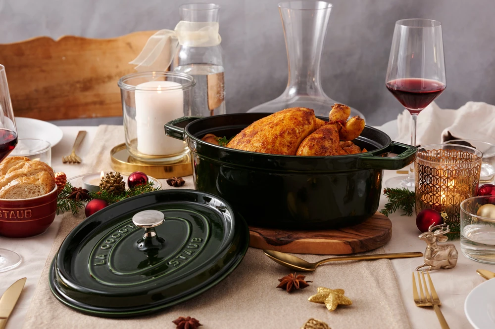 Ovalus ketaus puodas STAUB, 31 cm, 5,5 l, spalva: žalia