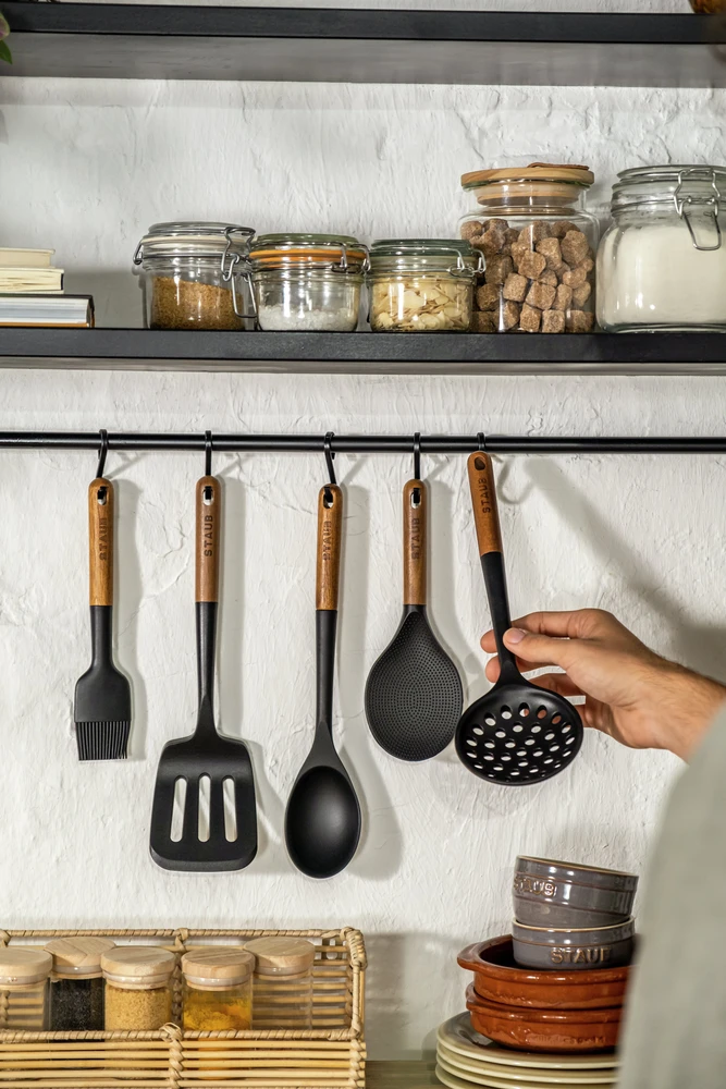 Staub - Turneris - Juodas - 31 cm