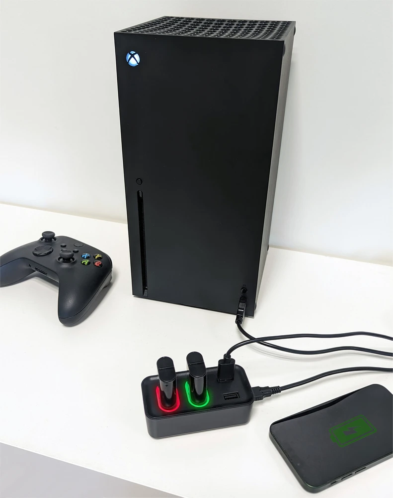 Subsonic Ikigarsinis dvigubas įkroviklis ir šakotuvas – XBOX Series X / S