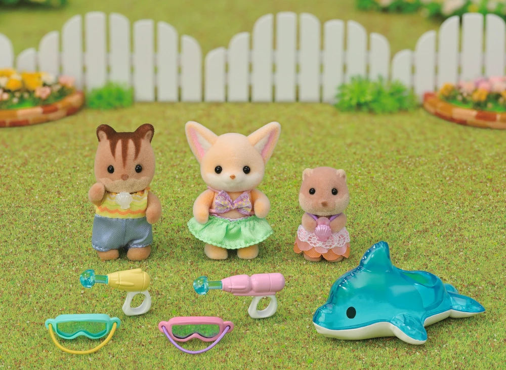 SYLVANIAN FAMILIES Rinkinys „Linksmybės baseine“