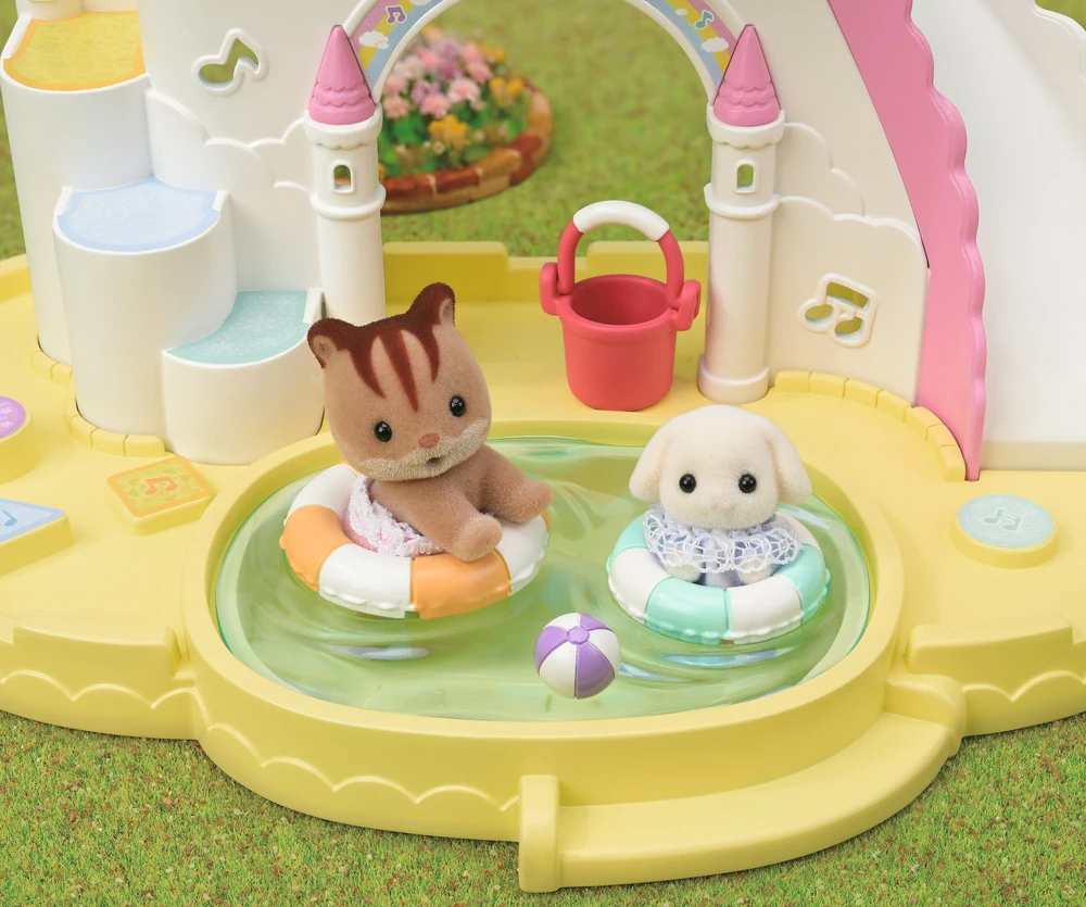 „Sylvanian Families“ – darželio smėlio dėžė ir baseinėlis (5746)