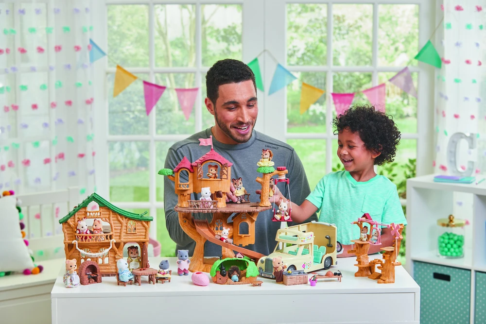 Epoch Sylvanian Families Namelis prie ežero